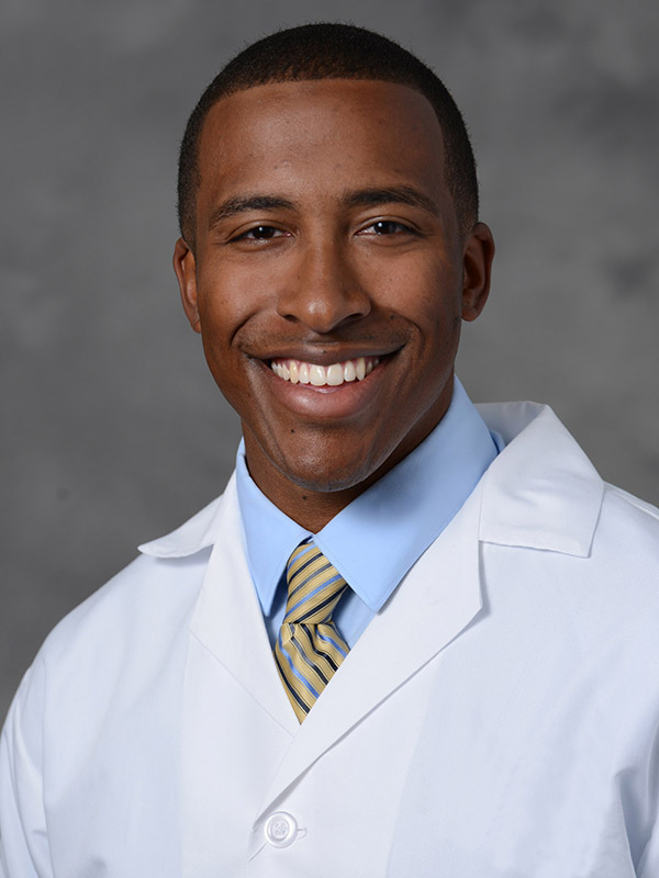 Dr. Travis Washington orthopedic spine surgeon mount clemens michigan