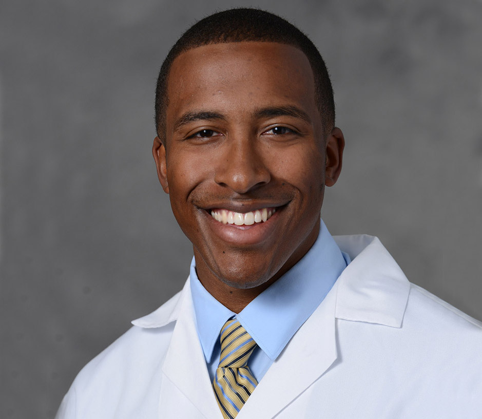 Dr. Travis Washington orthopedic spine surgeon mount clemens michigan